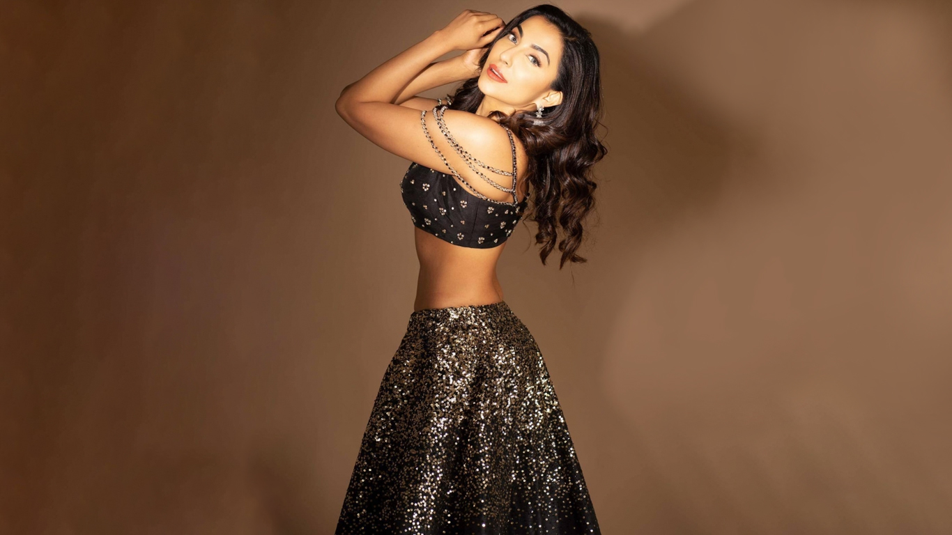 Parvati Nair Wallpapers