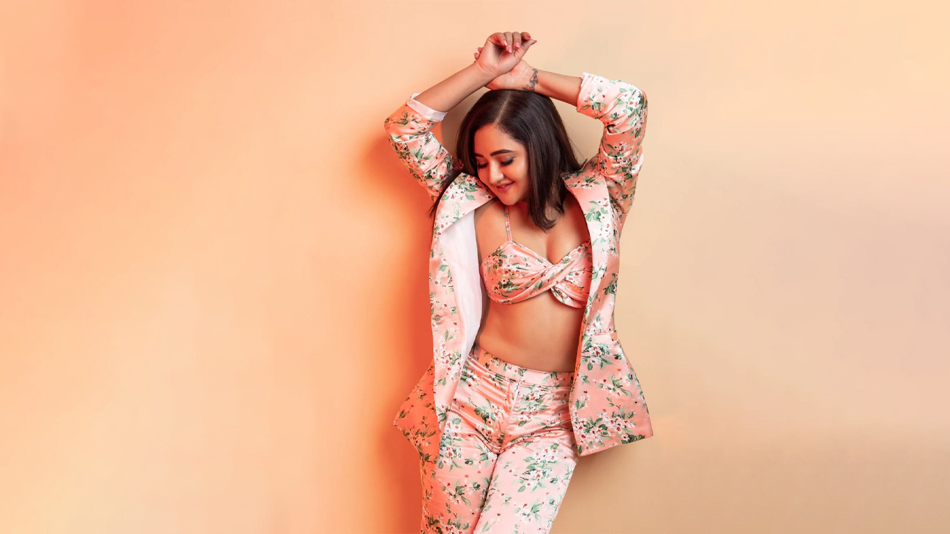 Rashami Desai Wallpapers