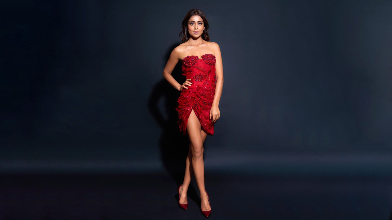 Shriya Saran Wallpapers