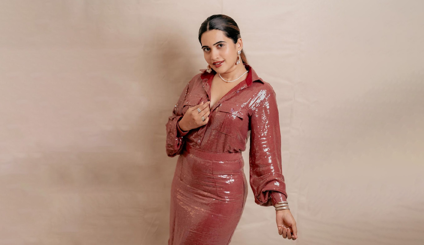 Sravanthi Chokarapu Wallpapers