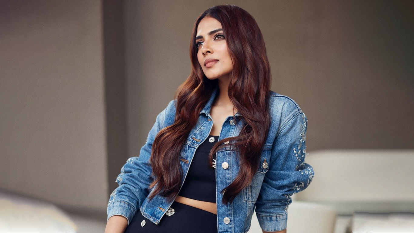 Malavika Mohanan Wallpapers