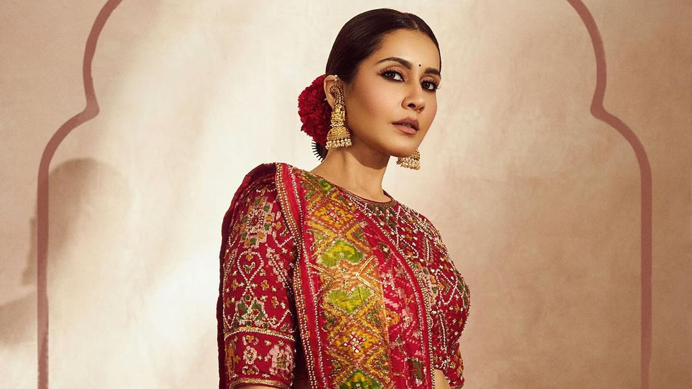 Raashii Khanna Wallpapers