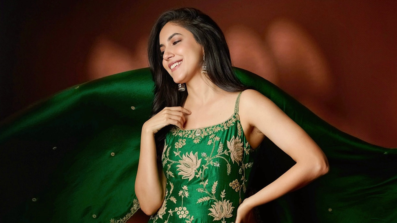 Ritu Varma Wallpapers