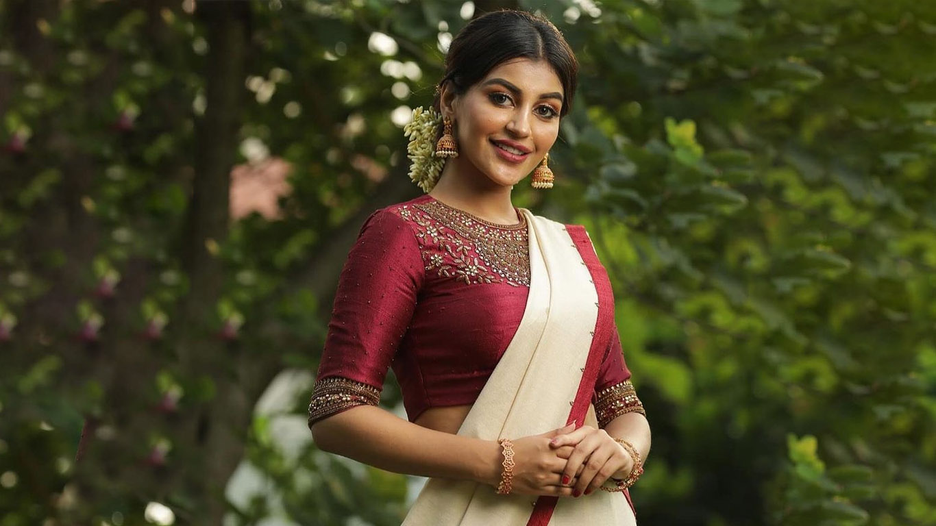Yashika Aannand Wallpapers