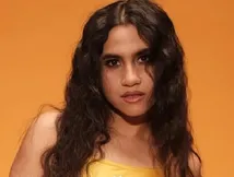 Nikhita Gandhi Creates Corridor Concert After Power Failure At College Fest