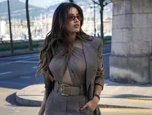 Janhvi Kapoor's Viral Video Sparking Addiction Rumours Is Misunderstood; Amaha Clears The Air