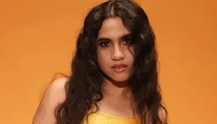 Nikhita Gandhi Creates Corridor Concert After Power Failure At College Fest