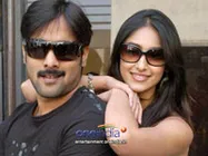 Bhale Dongalu Review