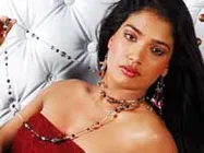 Ramya to shake legs with Rajini