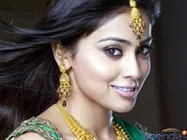 Kamal's birthday gift to Shreya