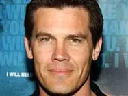 Josh Brolin has apologizes to Russell Crowe