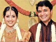 Meena wed Vidyasagar at Tirumala!