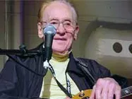 Rock guitar pioneer Les Paul passes away