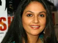 Gracy Singh turns model in Ram Dev