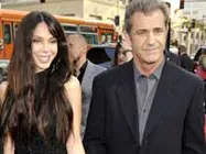 Mel Gibson, girlfriend Oksana welcome baby girl