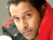 Ajith Kumar not to replace Vikram 