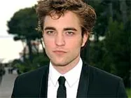 Robert Pattinson almost pushed under car by fans 