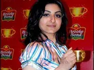 Soha doesn't want to work with her mother Sharmila