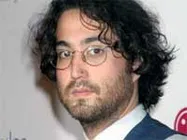 Lennon's son hits back at fans criticizing Gaga pic