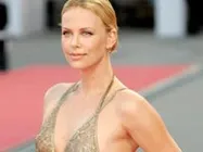 Johnny Depp, Charlize Theron to star in Snow White