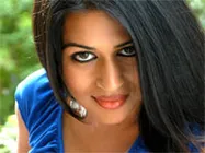 Shraddha Das to enter Kannada with Hosa Prema Puraana