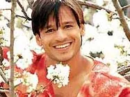 Vivek Oberoi gives cold shoulder to Akshay
