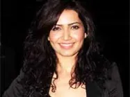 Karishma Tanna denies kissing Prem
