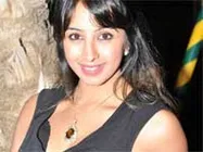 Sanjjana goes topless for Dushasana