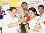 KPAC Lalitha receives Kambiserry Karunakaran award