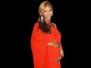 Beyonce Knowles' pregnancy may postpone 'A Star Is Born' shoot