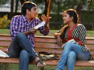 Kadhalil Sodhappuvadhu Yeppadi - Review