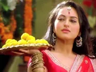 I enjoyed Vikramarkudu's masaledaar flavour: Sonakshi Sinha