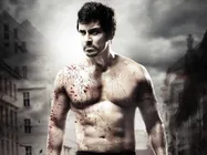 Picture: Vikram sports six-pack in Thaandavam