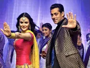 Ishkq In Paris first weekend collection at overseas Box Office