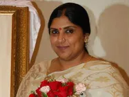 Sripriya to direct 22 Female Kottayam remakes