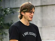Steve Jobs' Death Left Ashton Kutcher Emotional