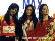 CCL 4 Pictures: Glamourous Babes At Telugu Warriors Match