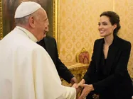 Angelina Jolie Met Pope Francis After Unbroken Screening In Vatican