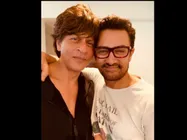 Thugs Of Hindostan Gets BOMBED At Box Office! Shahrukh Khan SLAMS People For Being So Harsh To Aamir