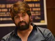  SHOCKING! Yash’s Fan Tries Committing Suicide; Actor Comes To Hospital To See Him