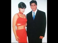 Twinkle Khanna ROASTS A 20-Year-Old Review Of SRK's 'Baadshah': I Still Have That Fine Navel