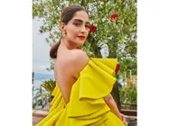 Sonam Kapoor Opens Up On Suffering From Skin & Body Insecurities When She Was Younger