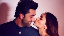 Ranbir Kapoor Leaves Alia Bhatt Blushing; Says He Compared Her To Amitabh Bachchan After Watching Highway