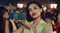 Sobhita Dhulipala Wins ELLE Style Icon Of The Year Award, Poses With Her Trophy- VIRAL PIC