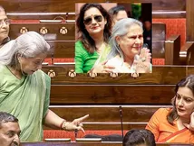 जया बच्चन ने राज्यसभा में जिस महिला को लगाई थी फटकार, अब उन्ही के साथ वायरल हुईं हंसती-मुस्कुराती तस्वीरें