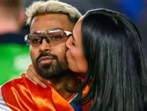 T20 World Cup: तिरंगा ओढ़ गर्लफ्रेंड संग इश्क लड़ाना पड़ा हार्दिक पांड्या को भारी, दर्ज हुई FIR