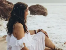 भाई ने किया सुसाइड.. सदमे में ऐसी तड़पी प्रेग्नेंट बॉलीवुड एक्ट्रेस कि मिसकैरेज... 