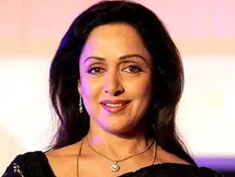 'VIP कोच नहीं होता..' पेट्रोल बचाने के लिए हेमा मालिनी ने मेट्रो में सफर करने से किया इंकार