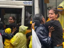 प्रोटेस्ट में पहुंची आएशा खान को खदेड़ती हुई ले गई मुंबई पुलिस, यहां-वहां जबरदस्ती पकड़ा और गाड़ी में डाला 