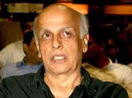 पाक में फिल्‍म शूट करेंगे महेश भट्ट